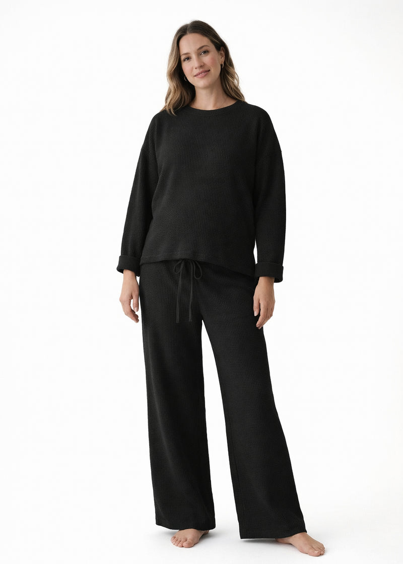 Waffle-Texture Drawstring Linen Lounge Set in Linen in Black — on model