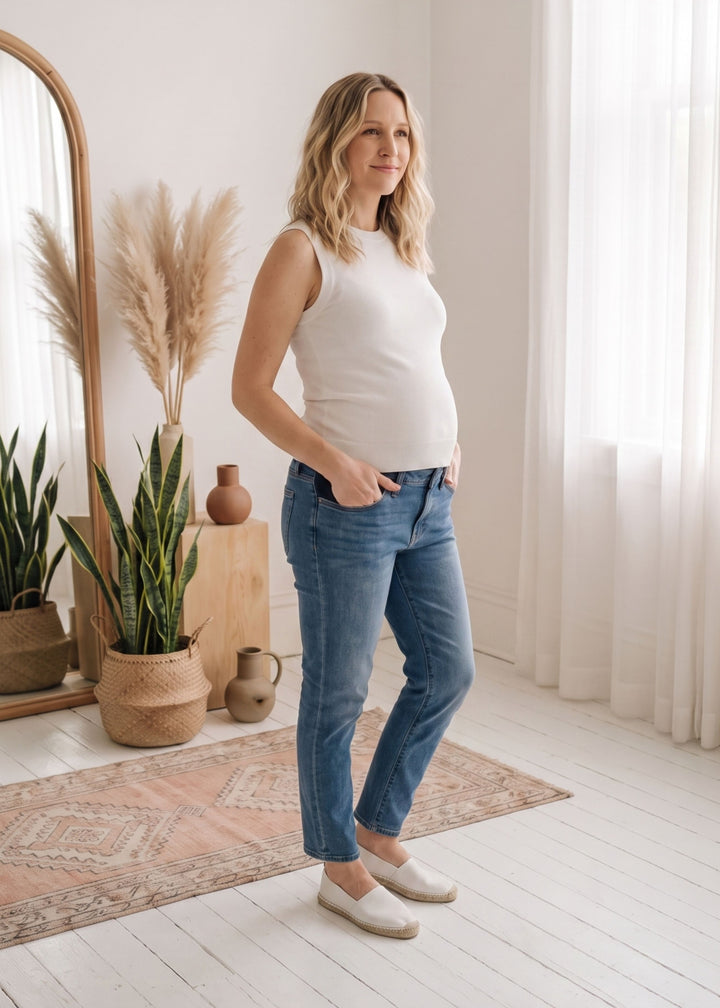 Stretch Panel Ankle Pant